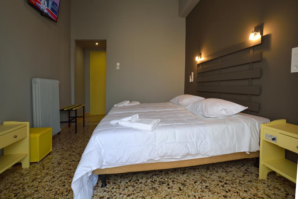 Leonidaion Guesthouse Olümpia Szoba fotó A room at the hotel