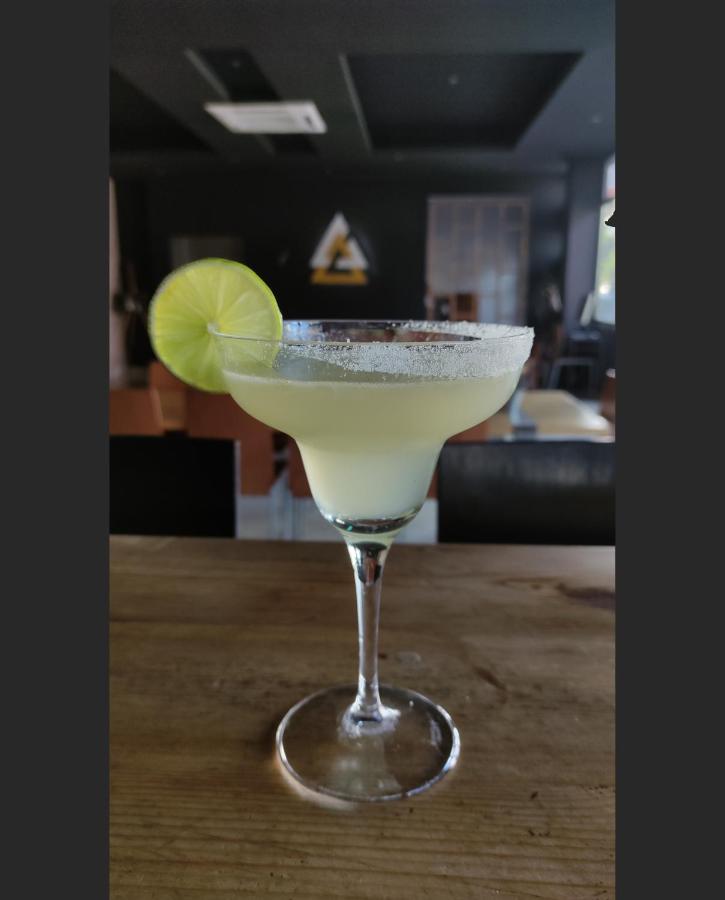Leonidaion Guesthouse Olümpia Kültér fotó Margarita cocktail
